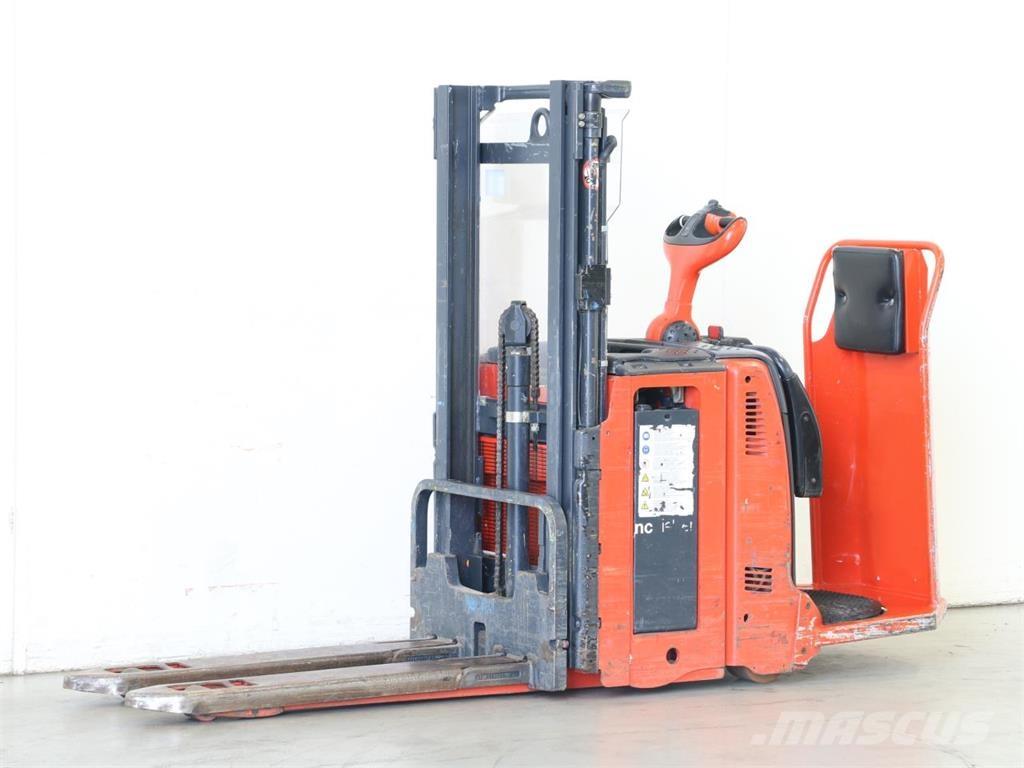 Linde L12LAP/133 Järelkäidavad virnastajad