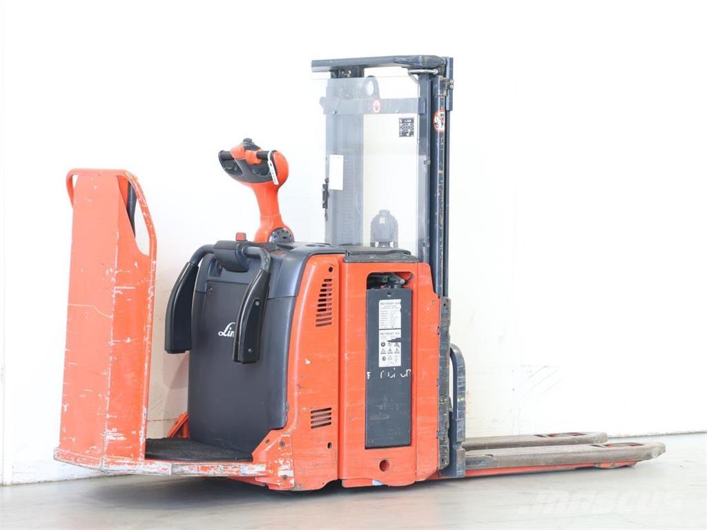 Linde L12LAP/133 Järelkäidavad virnastajad
