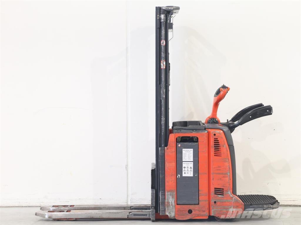 Linde L12LAP/133 Järelkäidavad virnastajad