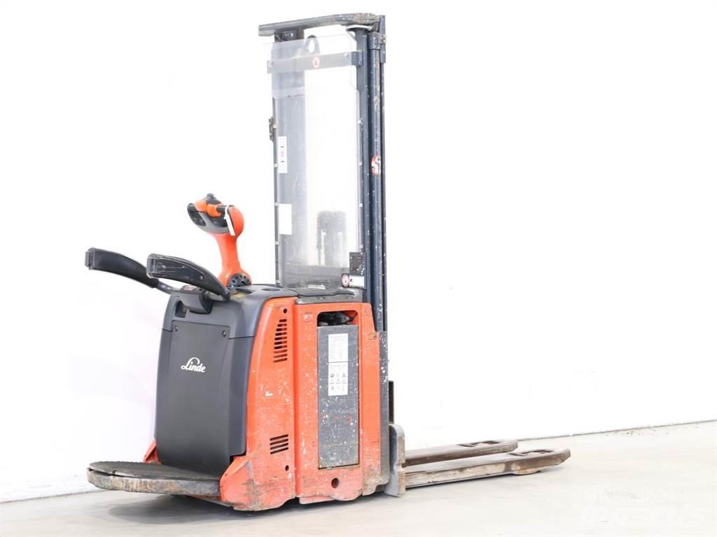 Linde L12LAP/133 Järelkäidavad virnastajad