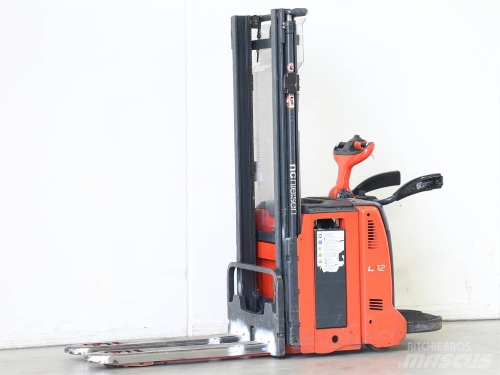 Linde L12LAP/133 Järelkäidavad virnastajad