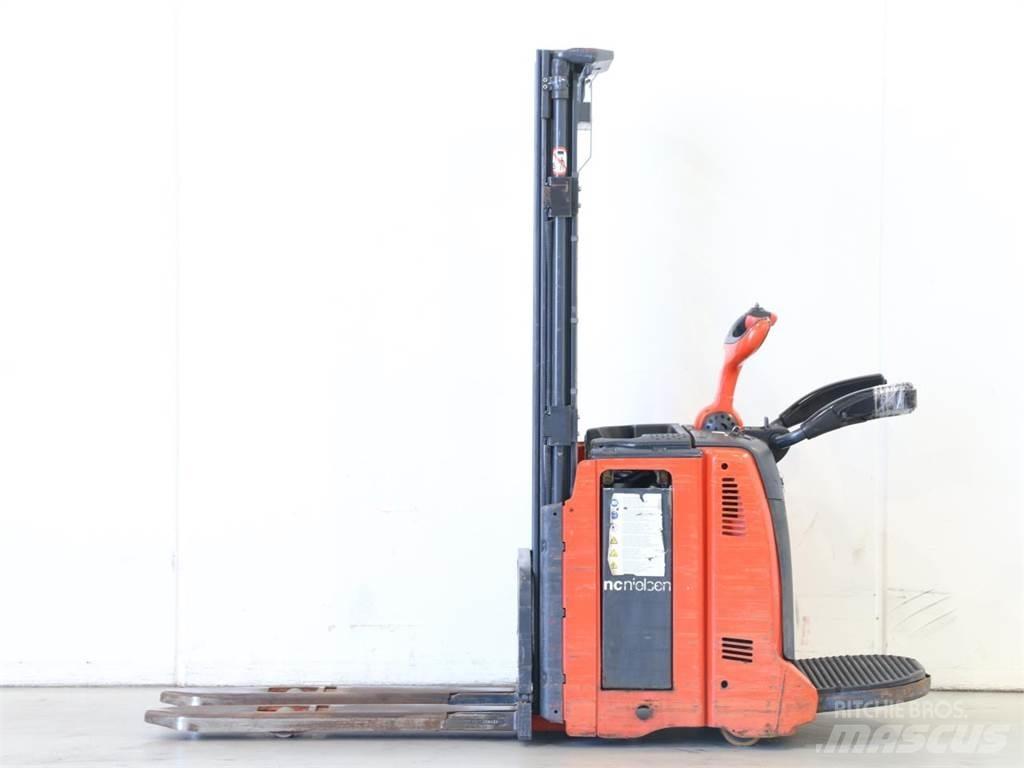 Linde L14AP/133 Järelkäidavad virnastajad
