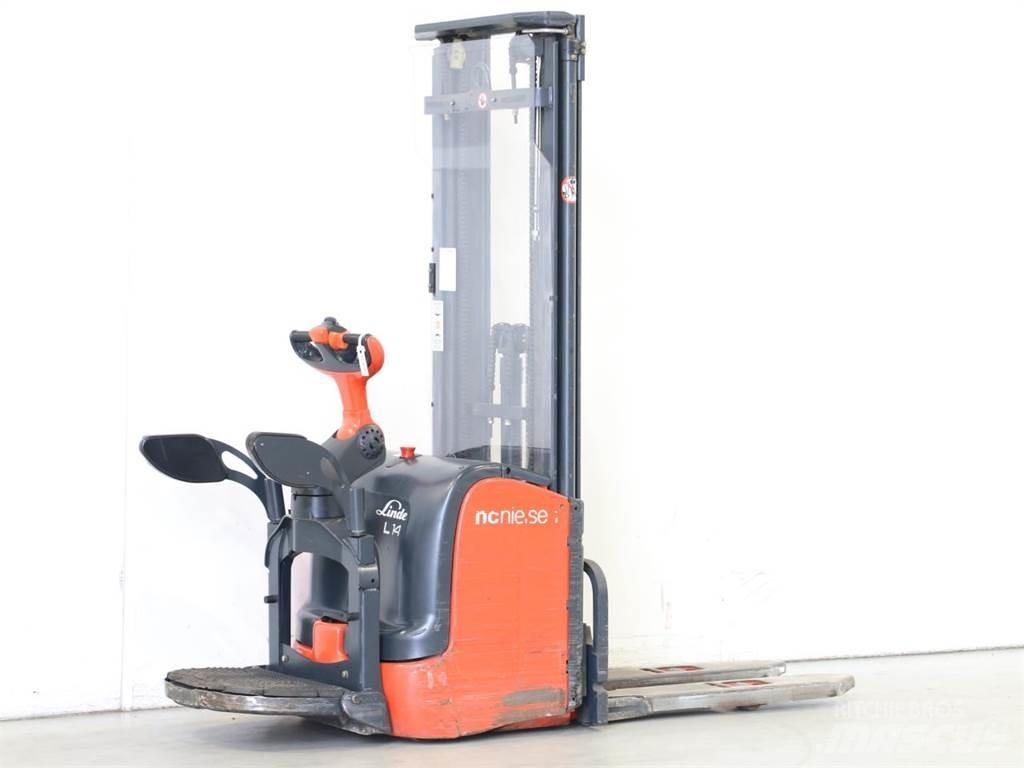 Linde L14AP/372 Järelkäidavad virnastajad