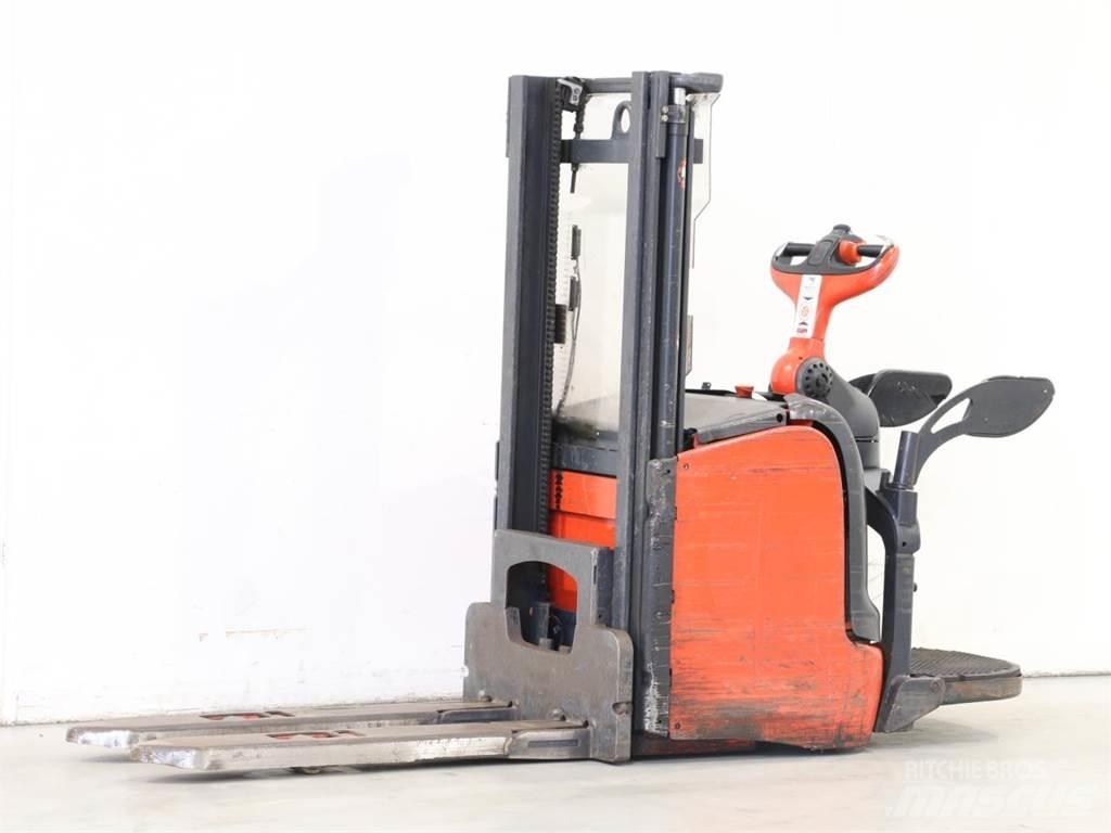 Linde L14AP/372 Järelkäidavad virnastajad