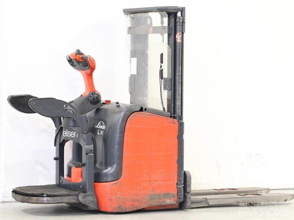Linde L14AP/372 Järelkäidavad virnastajad