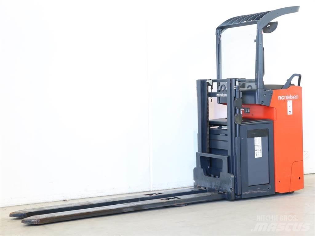 Linde L14R/1174 Järelkäidavad virnastajad