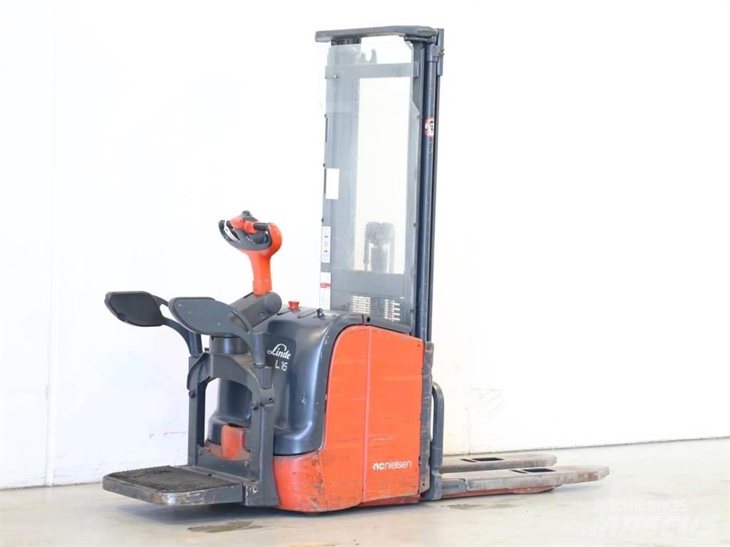 Linde L16AP/372 Järelkäidavad virnastajad