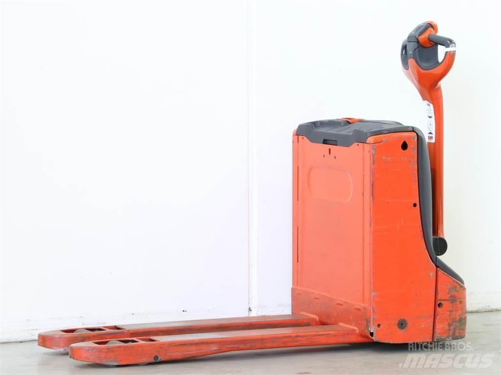 Linde T16/1152 Järelkäidavad virnastajad