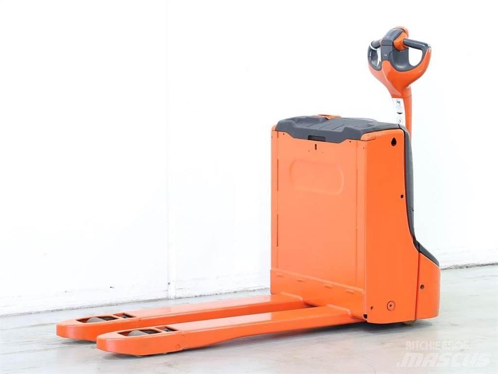Linde T16/1152 Järelkäidavad virnastajad