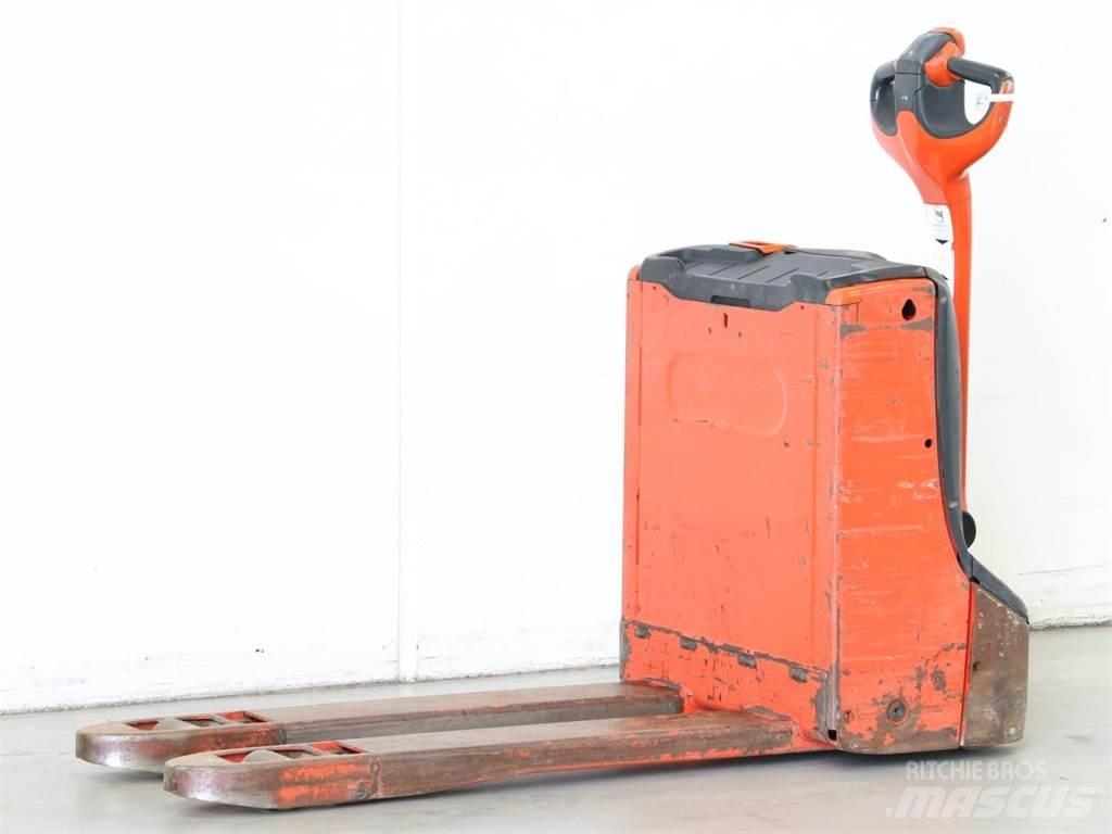 Linde T16/1152 Järelkäidavad virnastajad