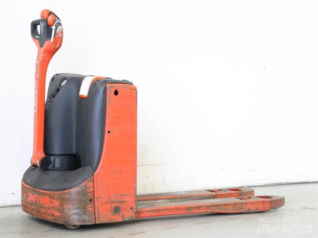Linde T16/1152 Järelkäidavad virnastajad