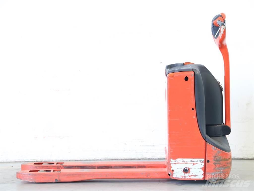 Linde T16/1152 Järelkäidavad virnastajad