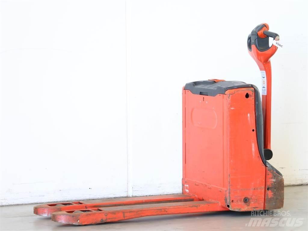 Linde T16/1152 Järelkäidavad virnastajad