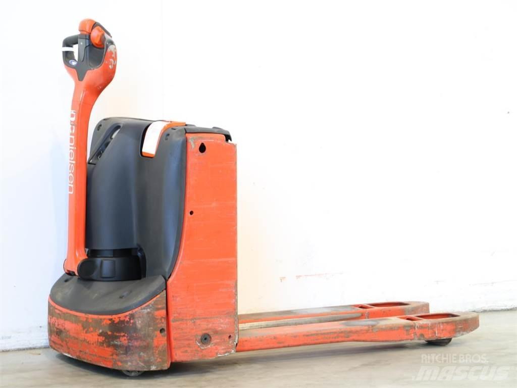 Linde T16/1152 Järelkäidavad virnastajad