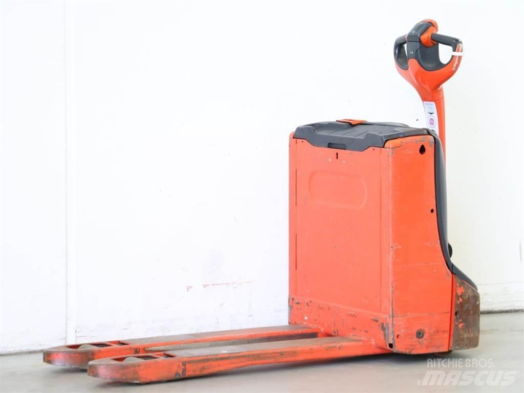 Linde T16/1152 Järelkäidavad virnastajad