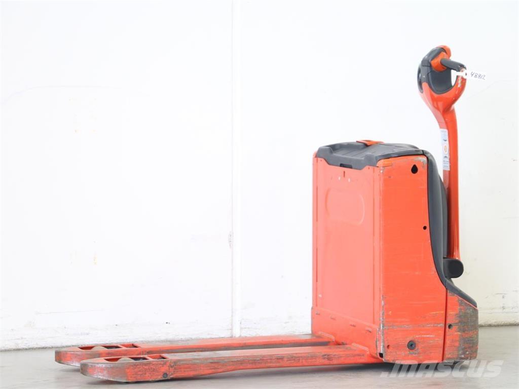 Linde T16/1152 Järelkäidavad virnastajad