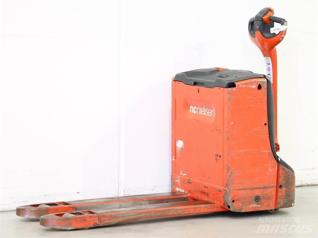Linde T16/1152 Järelkäidavad virnastajad