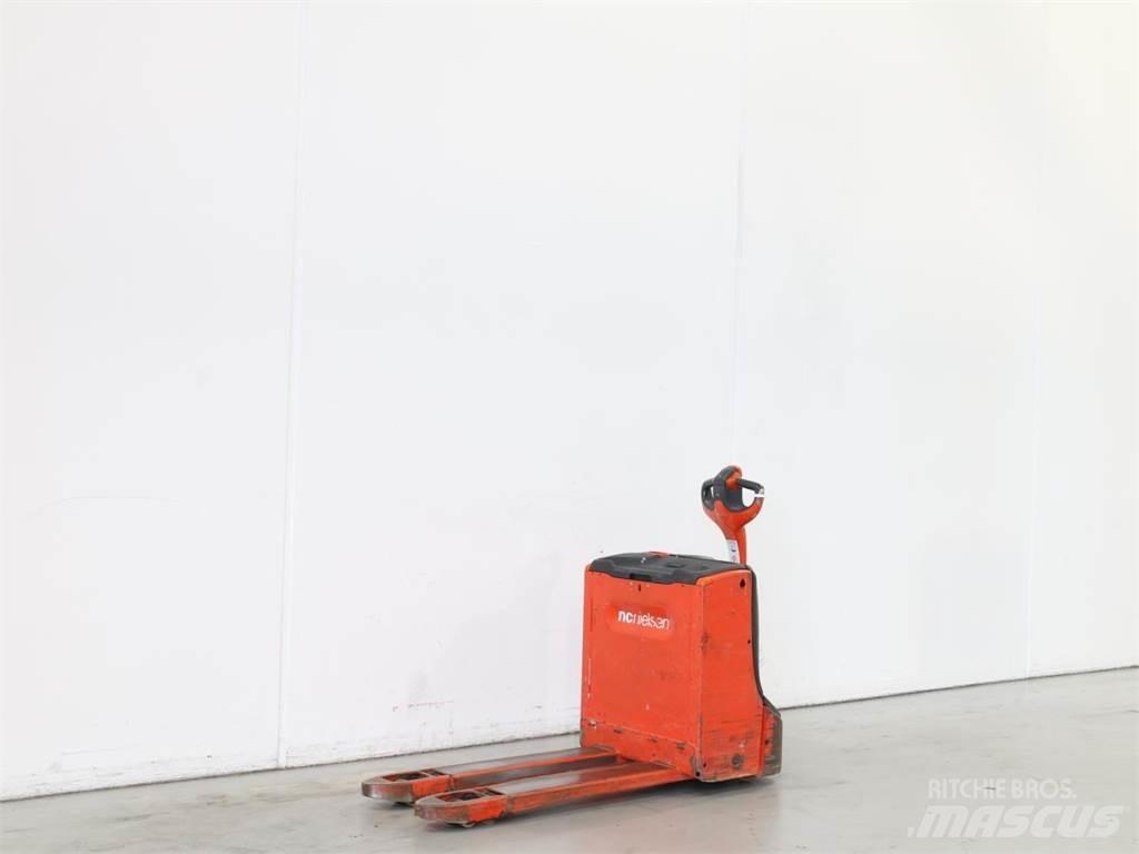 Linde T16/1152 Järelkäidavad virnastajad