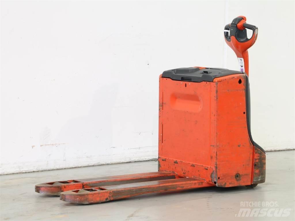 Linde T16/1152 Järelkäidavad virnastajad
