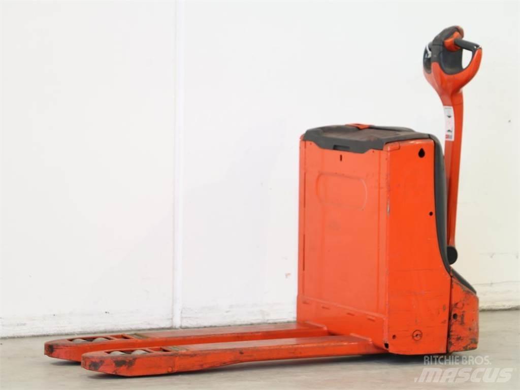 Linde T16/1152 Järelkäidavad virnastajad