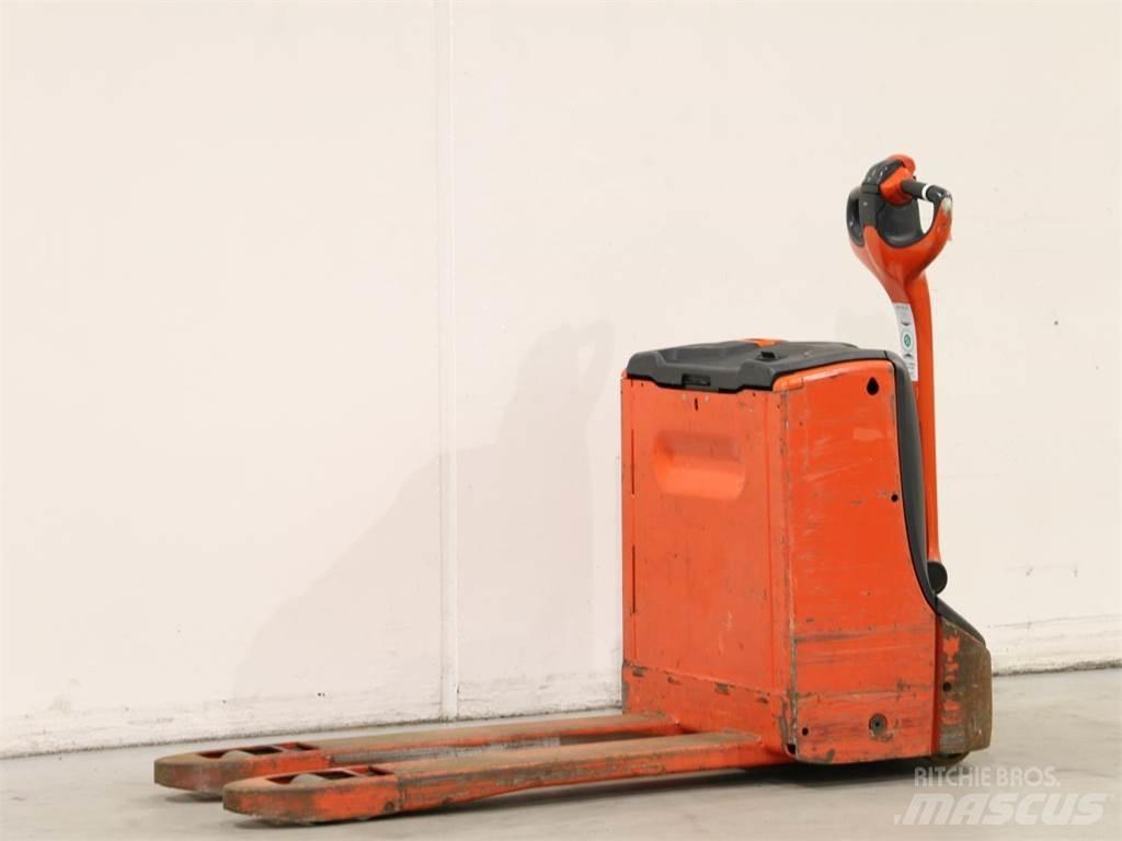 Linde T16/1152 Järelkäidavad virnastajad