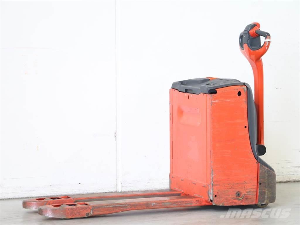 Linde T16/1152 Järelkäidavad virnastajad