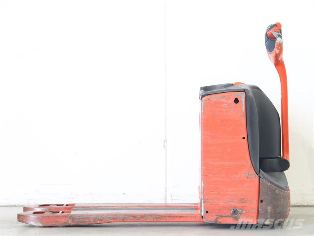 Linde T16/1152 Järelkäidavad virnastajad