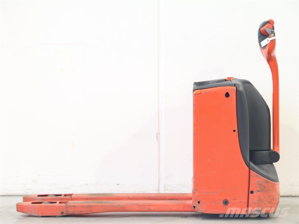 Linde T16/1152 Järelkäidavad virnastajad