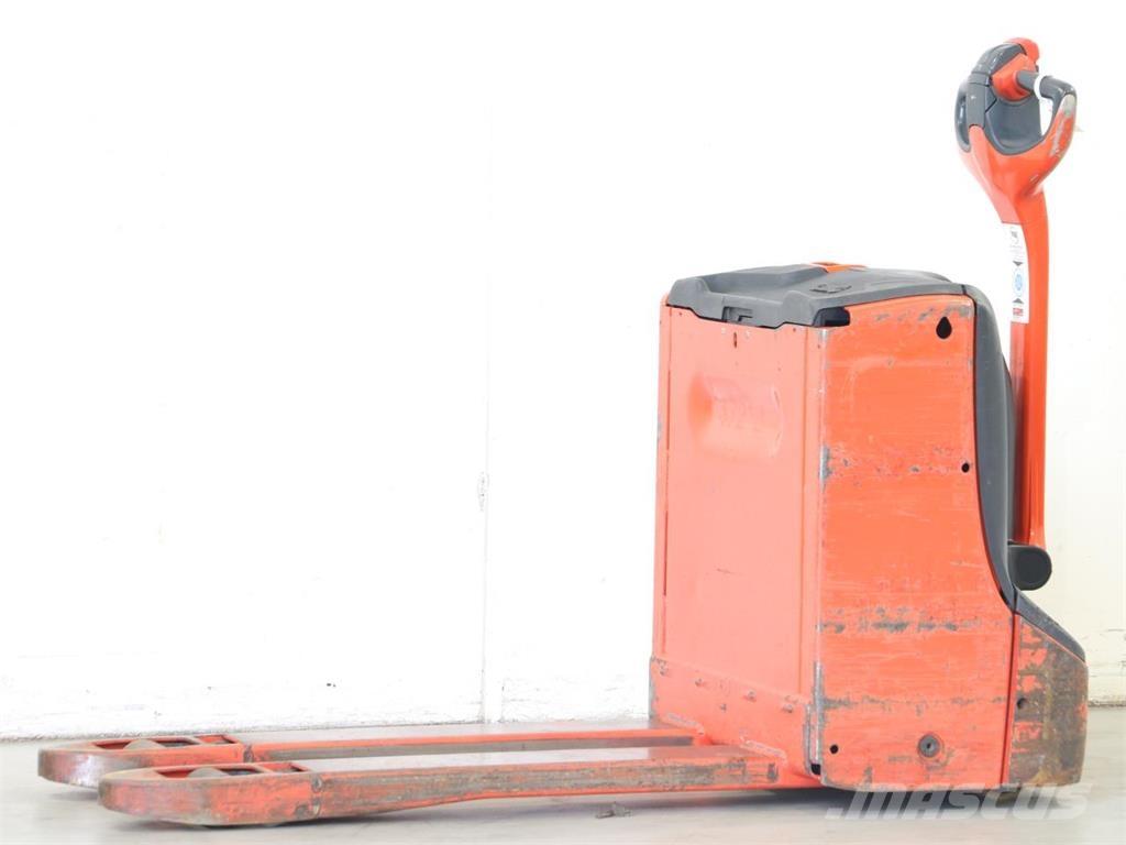 Linde T16/1152 Järelkäidavad virnastajad