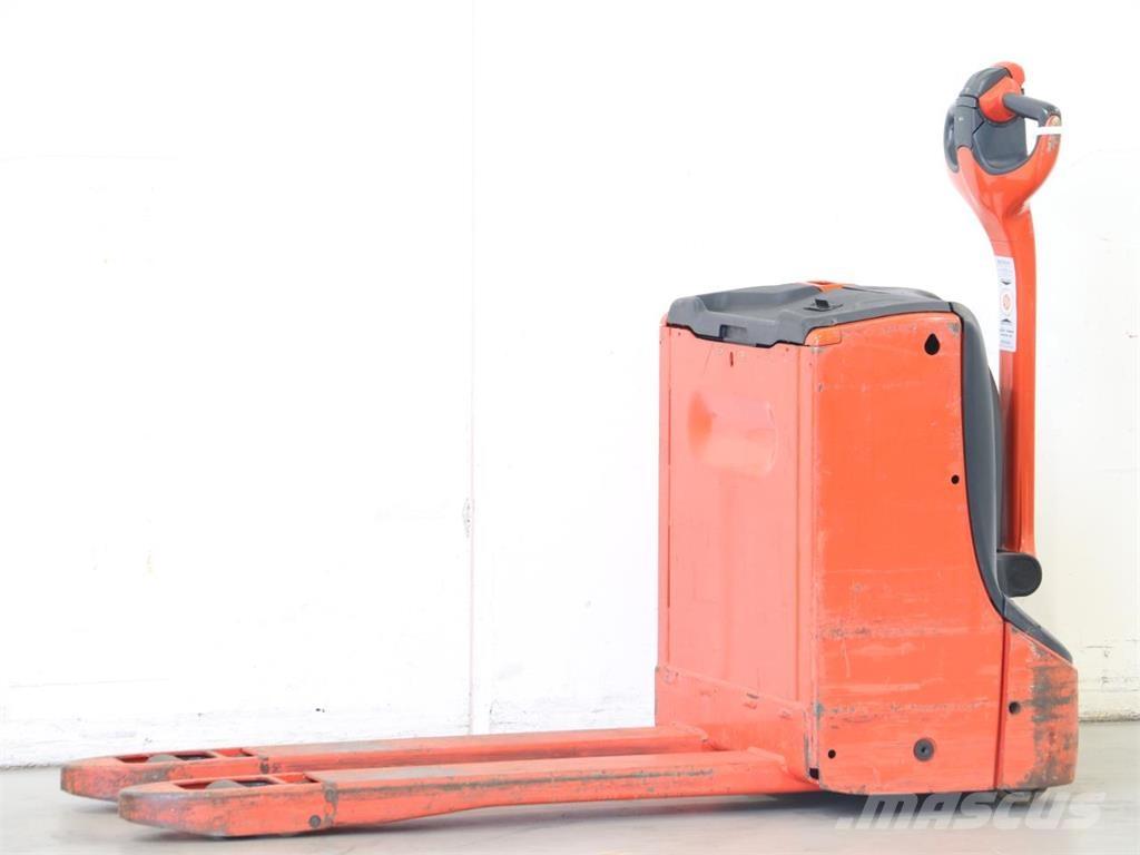 Linde T16/1152 Järelkäidavad virnastajad