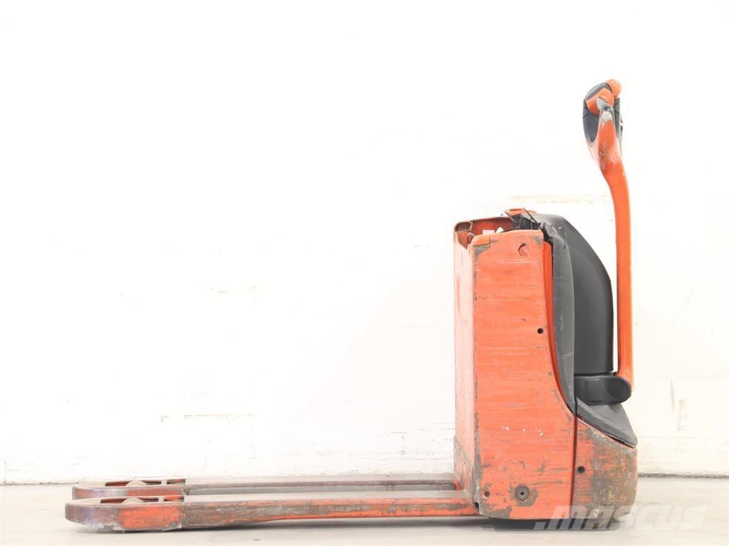 Linde T16/1152 Järelkäidavad virnastajad