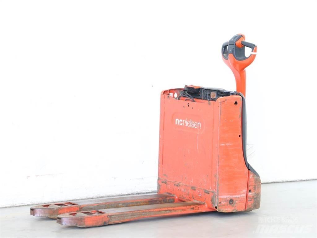 Linde T16/1152 Järelkäidavad virnastajad
