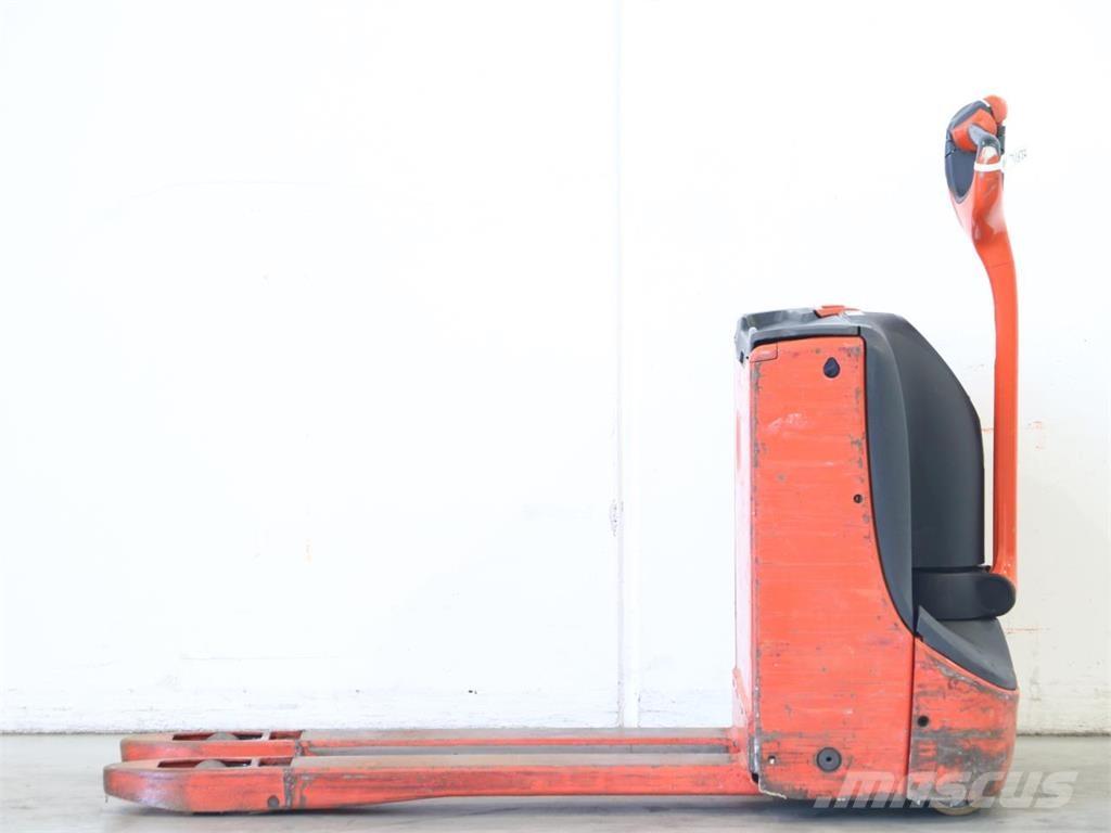 Linde T16/1152 Järelkäidavad virnastajad