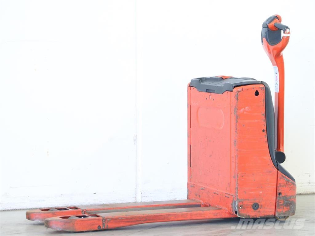 Linde T16/1152 Järelkäidavad virnastajad