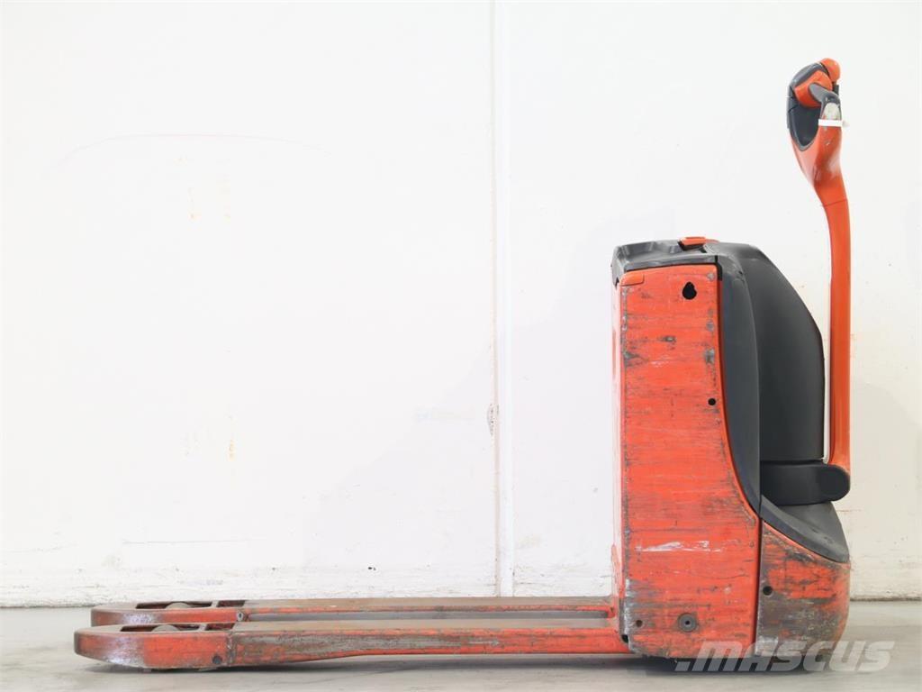 Linde T16/1152 Järelkäidavad virnastajad