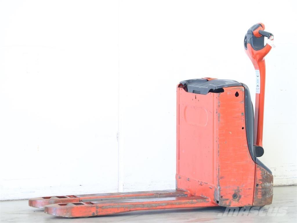 Linde T16/1152 Järelkäidavad virnastajad