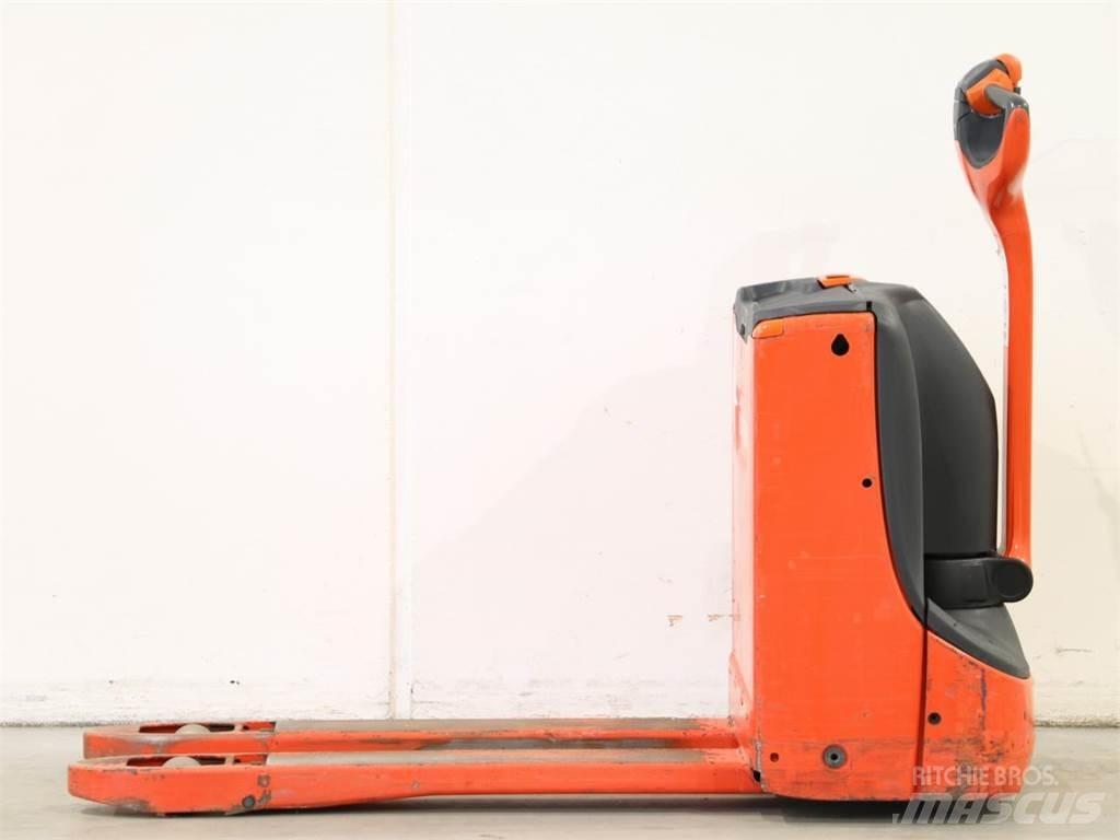 Linde T16/1152-00 Järelkäidavad virnastajad