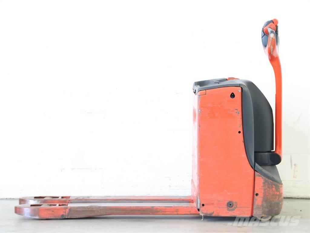 Linde T16/1152-00 Järelkäidavad virnastajad
