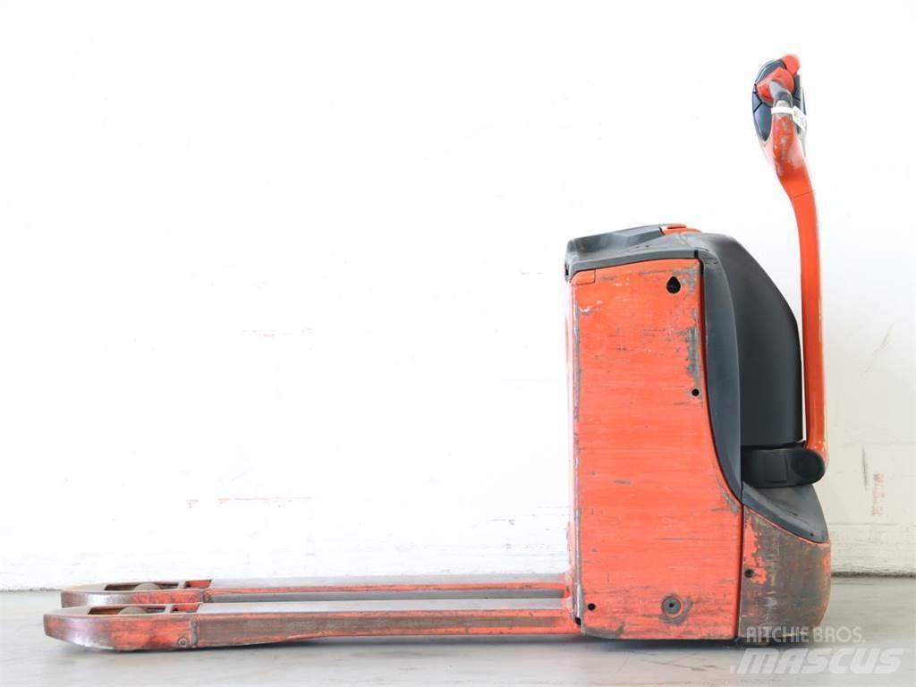 Linde T16/1152-00 Järelkäidavad virnastajad