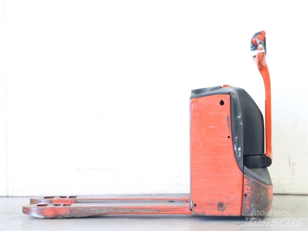 Linde T16/1152-00 Järelkäidavad virnastajad