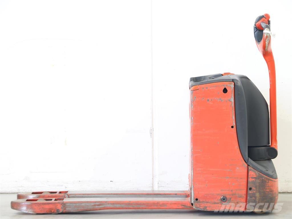 Linde T16/1152-02 Järelkäidavad virnastajad