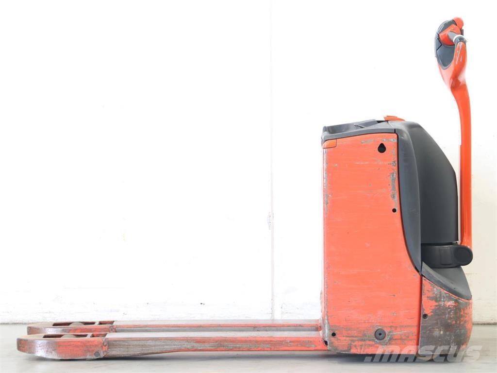 Linde T16/1152-02 Järelkäidavad virnastajad