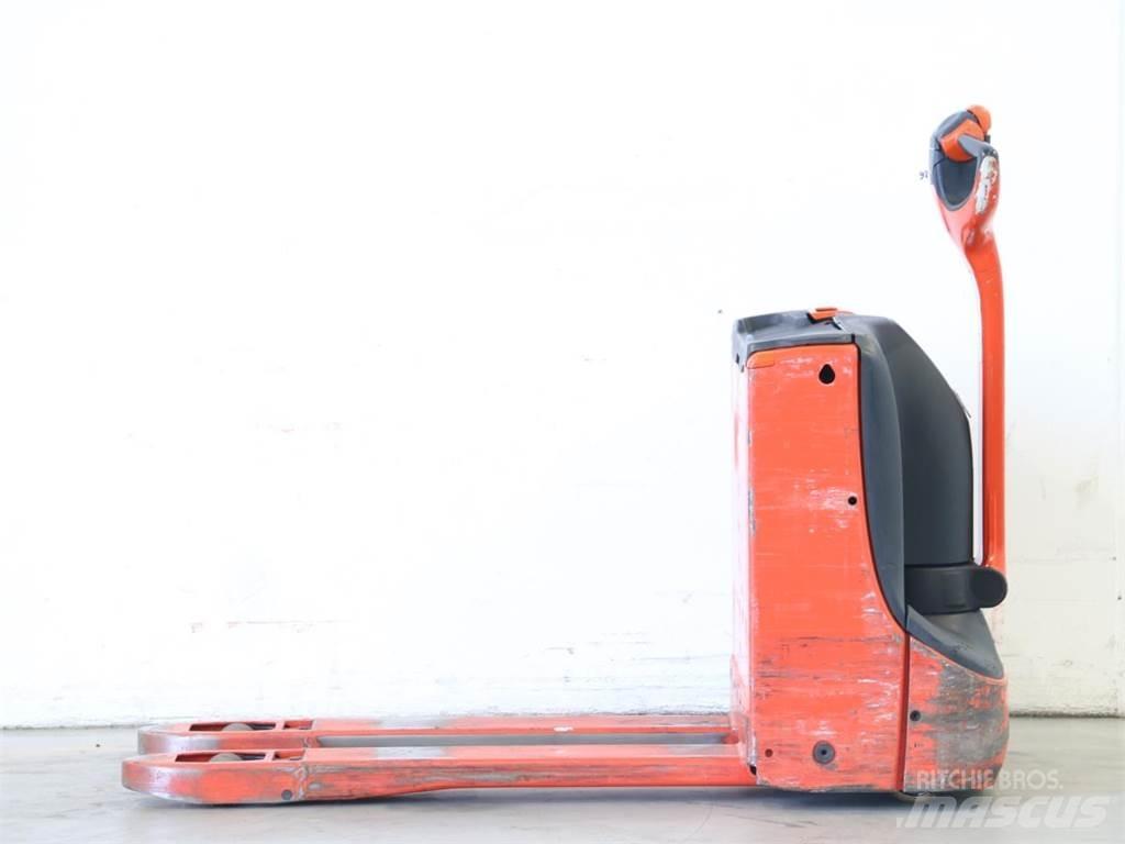 Linde T16/1152-02 Järelkäidavad virnastajad