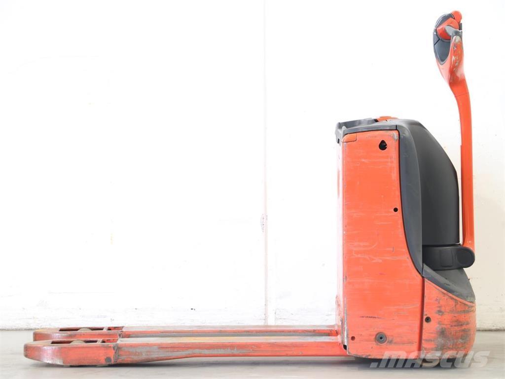 Linde T16/1152-02 Järelkäidavad virnastajad