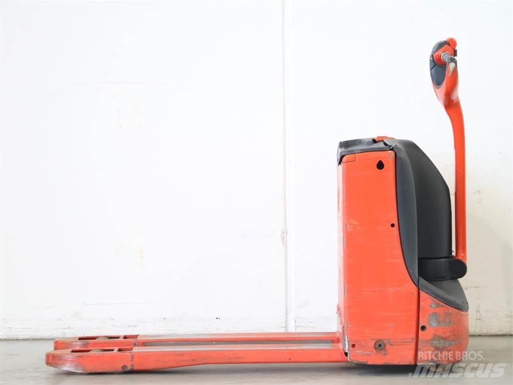 Linde T16/1152-02 Järelkäidavad virnastajad