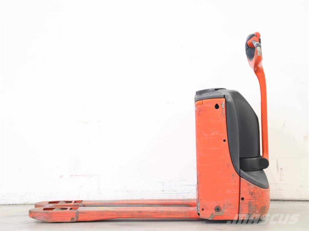 Linde T16/1152-02 Järelkäidavad virnastajad