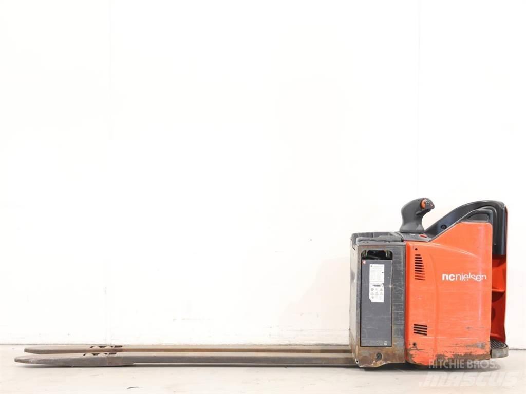 Linde T20SP/131 Järelkäidavad virnastajad