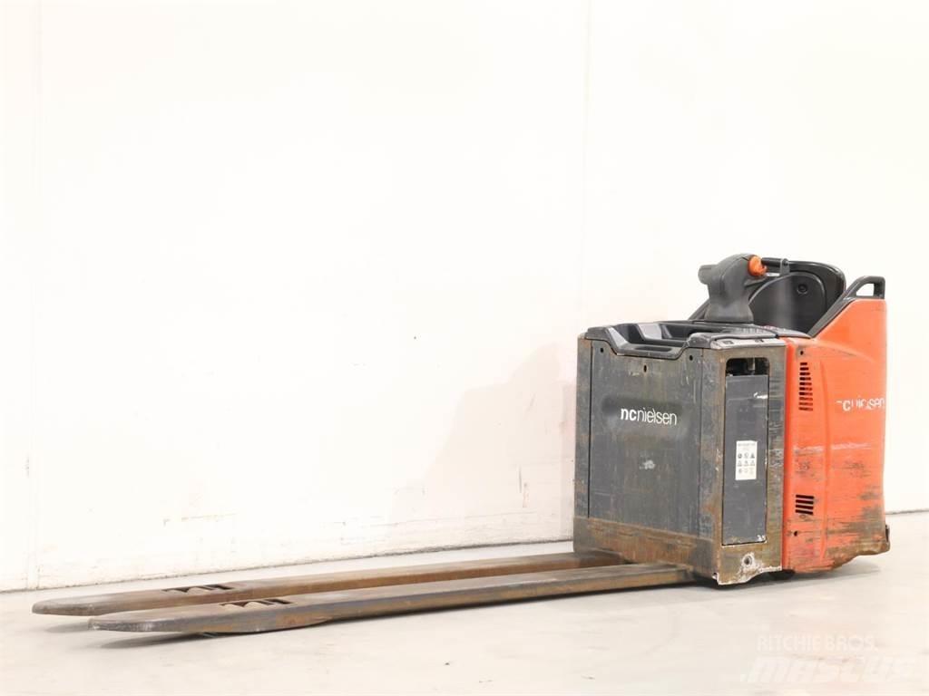 Linde T20SP/131 Järelkäidavad virnastajad
