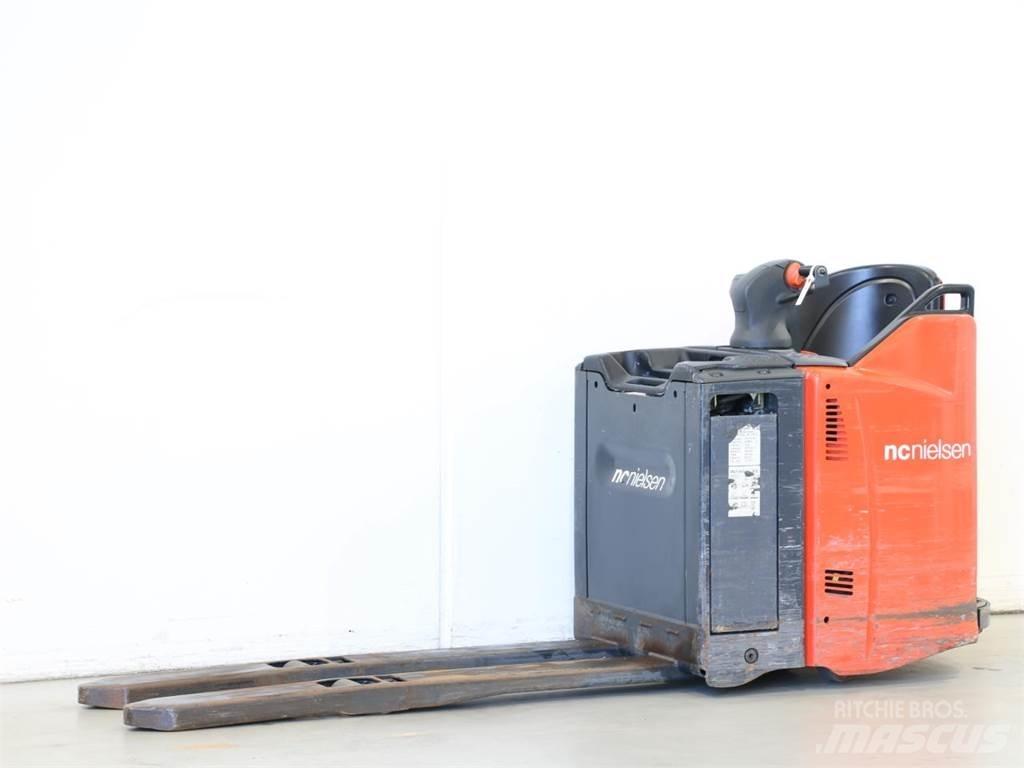 Linde T20SP/131 Järelkäidavad virnastajad