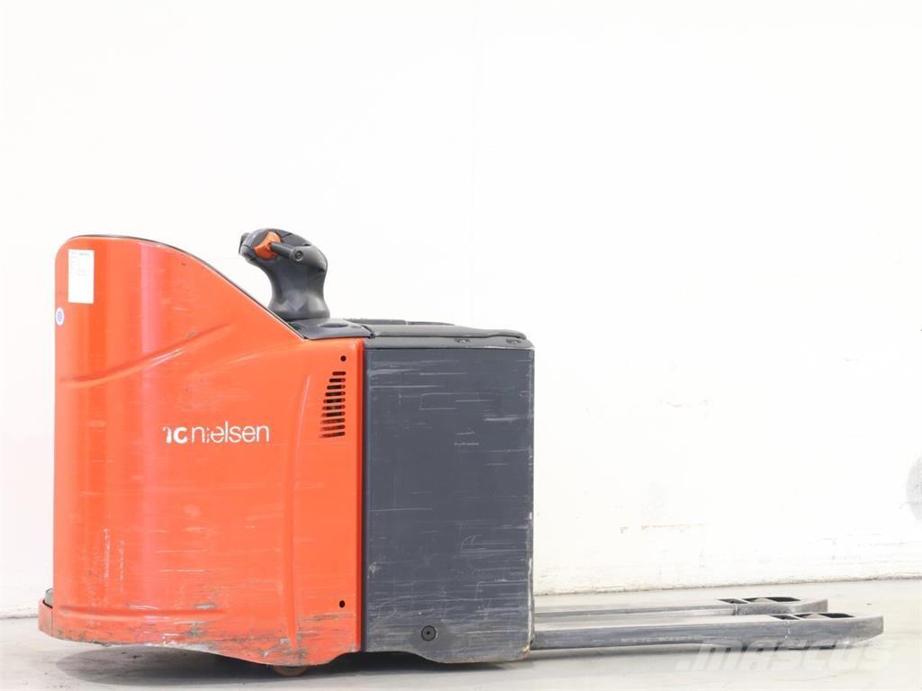 Linde T20SP/131 Järelkäidavad virnastajad